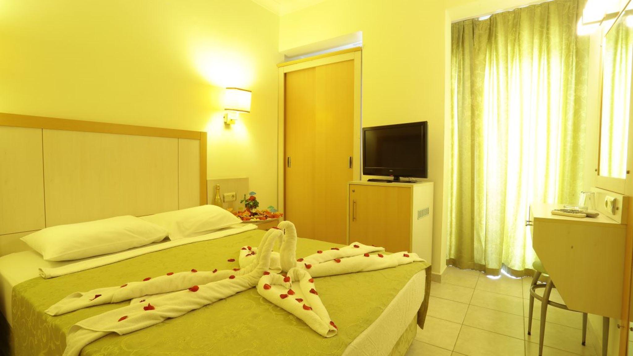 Cleopatra Golden Beach Hotel อลันยา ภายนอก รูปภาพ