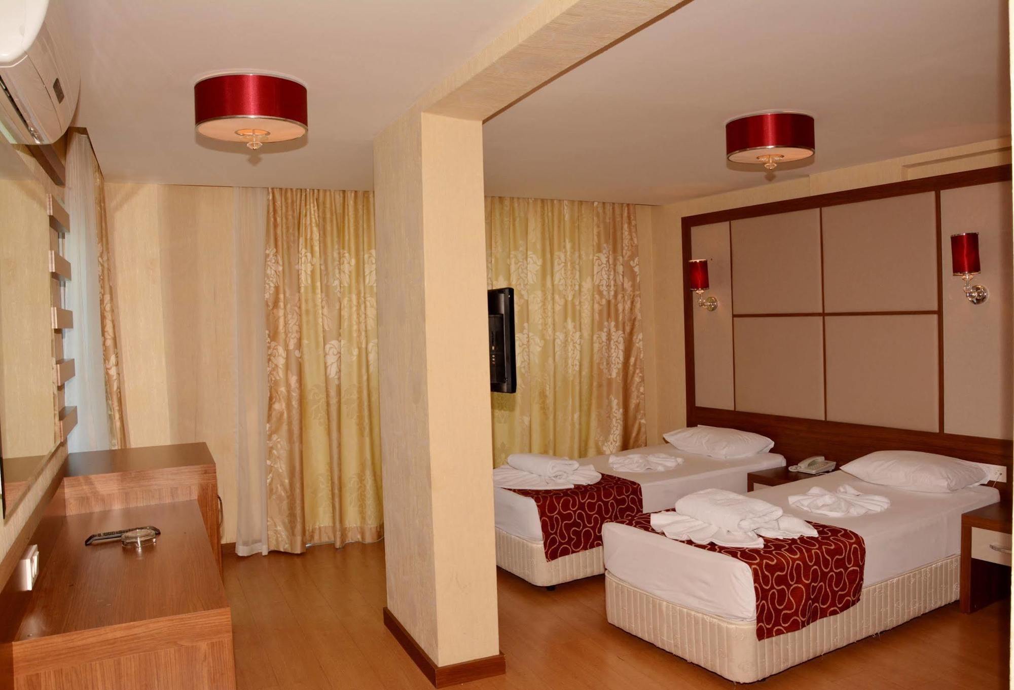 Cleopatra Golden Beach Hotel อลันยา ภายนอก รูปภาพ