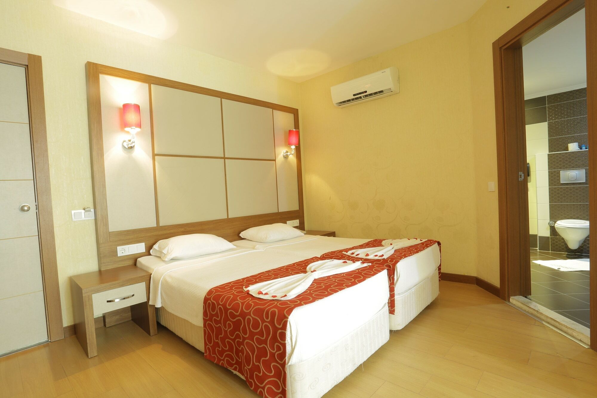 Cleopatra Golden Beach Hotel อลันยา ภายนอก รูปภาพ
